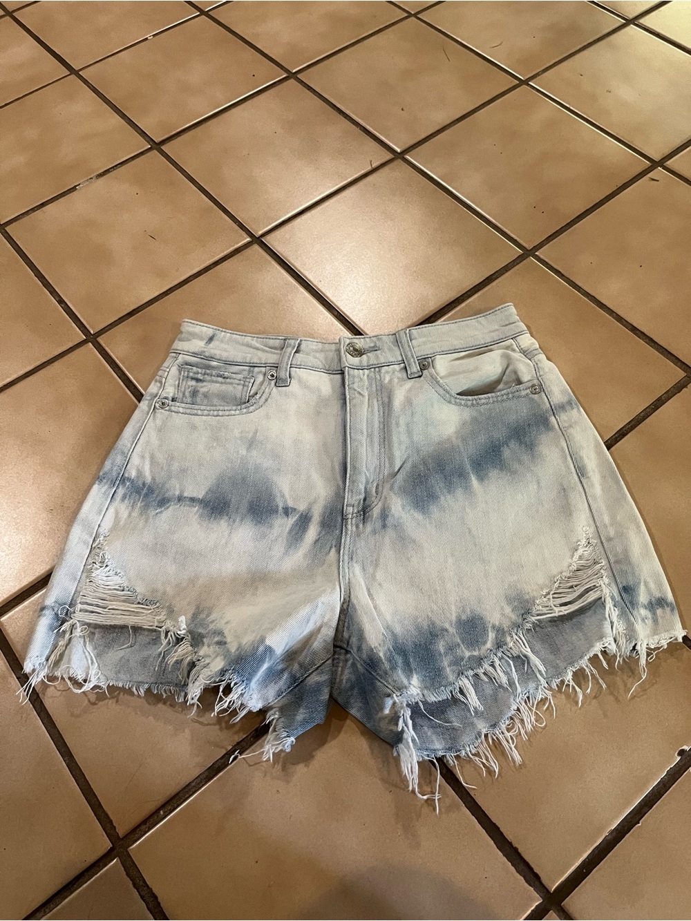American Eagle Outfitters Light Blue Tie-Dye Distressed Denim Shorts